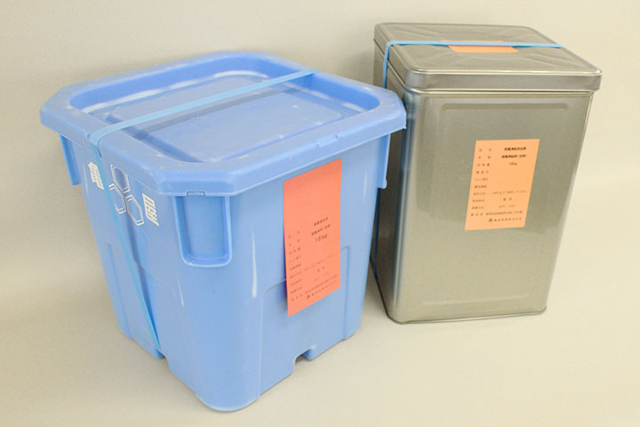 荷姿は正味16kg入りの一斗缶とペール缶でご要望に応じて対応します。(内容量もご要望にお応えします)